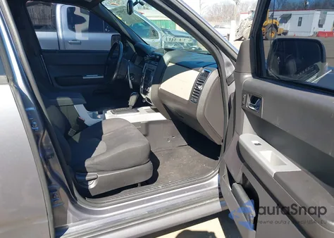 2008 Mercury Mariner V6 from USA, damaged, VIN 4M2CU91148KJ50412